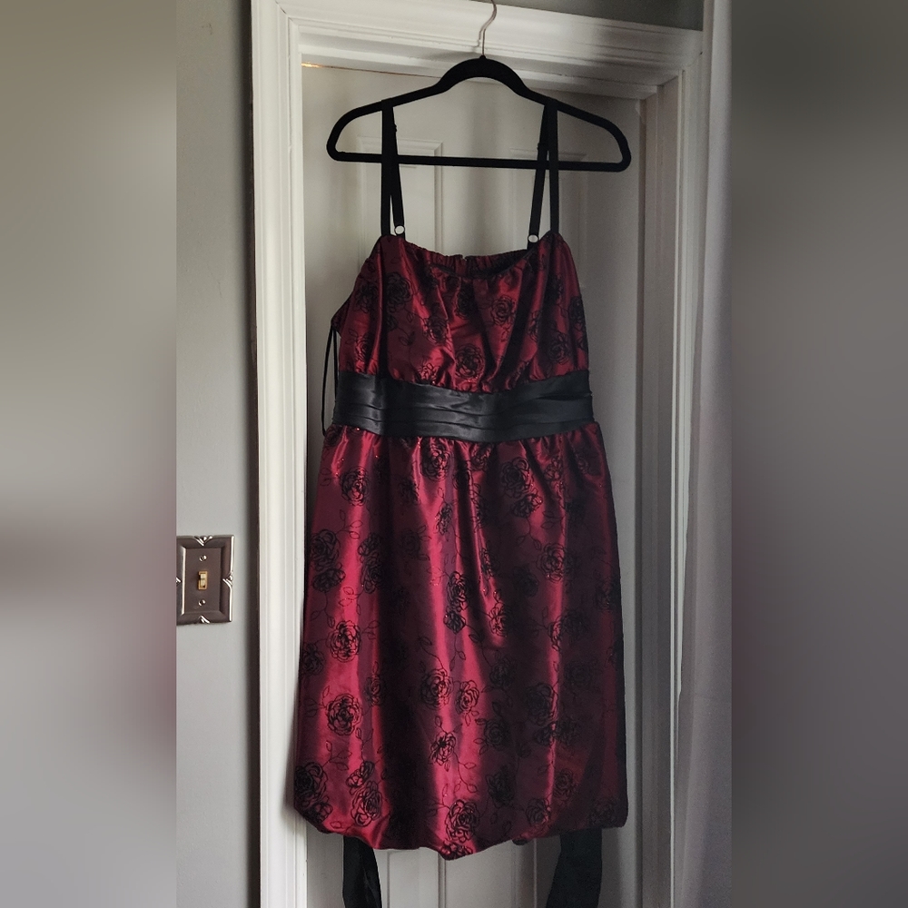 Torrid Taffeta Cocktail Dress Size 24